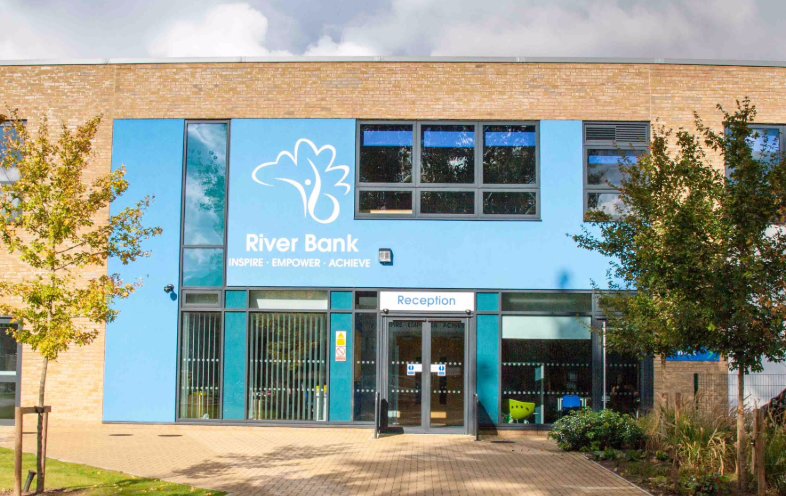 Riverbank School, Luton